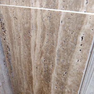 سنگ تراورتن موجدار چرمی اقتصادی پلاک 2 سانتی برای کارهای خاص دکوری